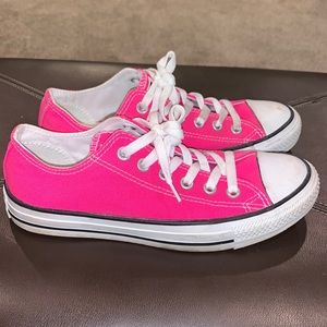 Converse / Women Size 7